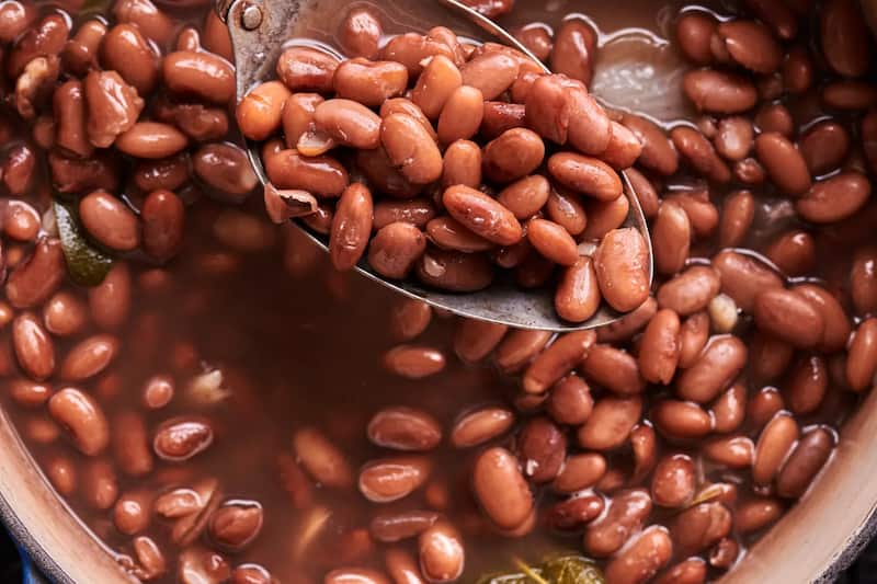 خرید لوبیا چیتی استندآپ ۹۰۰ گرمی گلستان + قیمت فروش استثنایی
